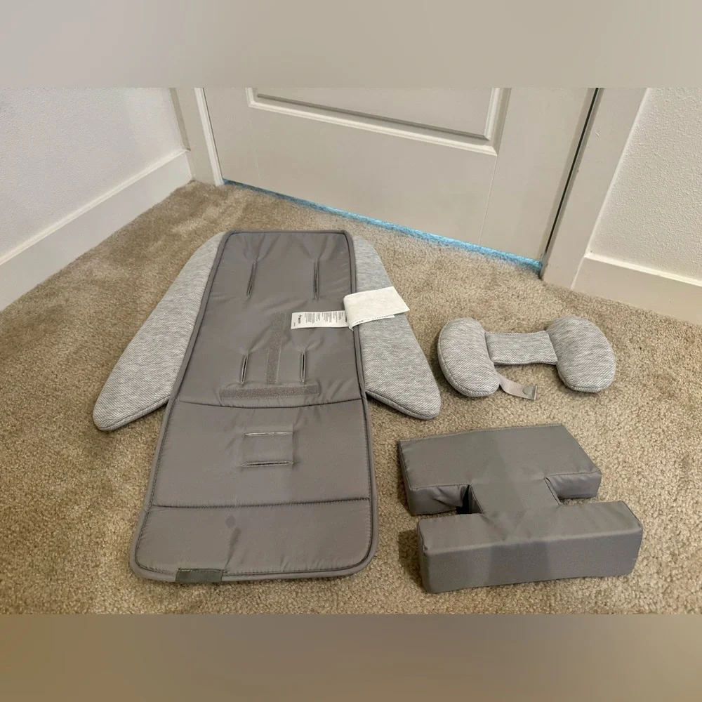 UPPAbaby Gray Infant Vista/Cruz Seat Insert - Picture 2 of 3